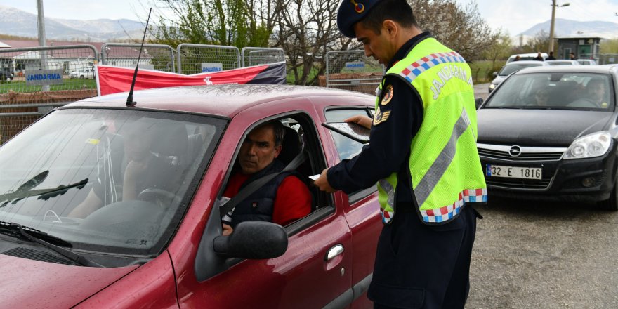 Vali Vekili Özgödek trafik uygulama noktalarını ziyaret etti