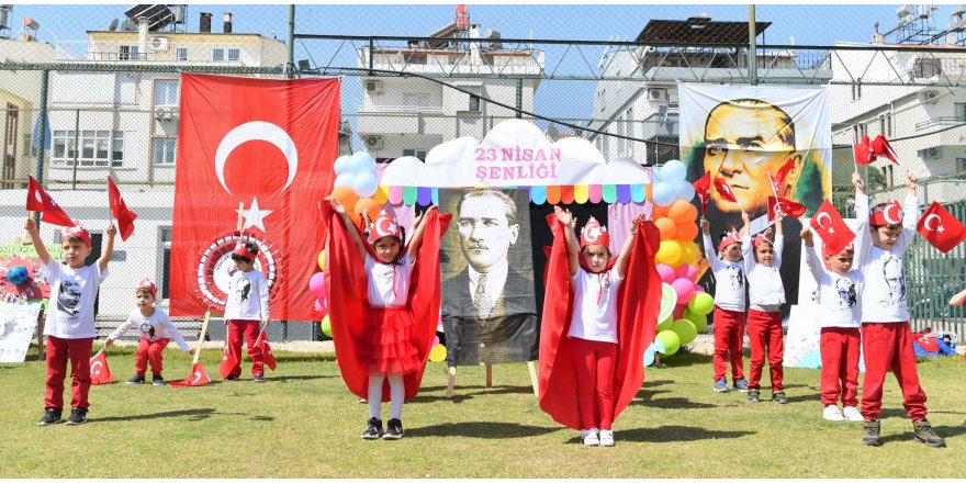 Konyaaltı kreşlerinde 23 Nisan coşkusu