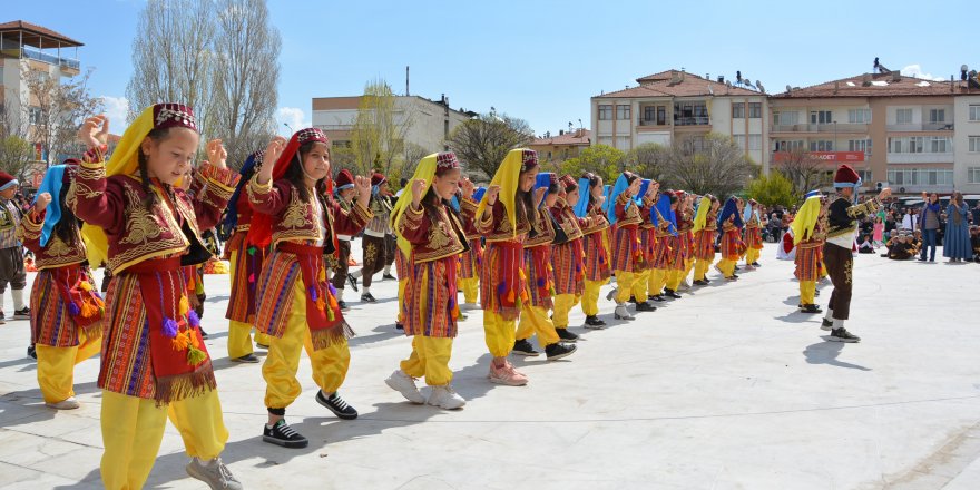 Korkuteli'de 23 Nisan coşkusu