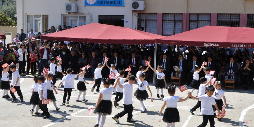 Gazipaşa'da 23 Nisan kutlaması