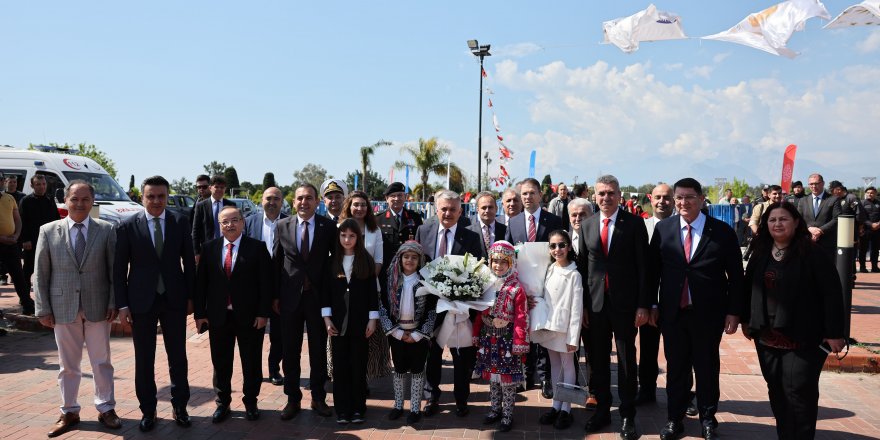 Cam Piramit Kral Yolu, çocuklarla dolup taştı