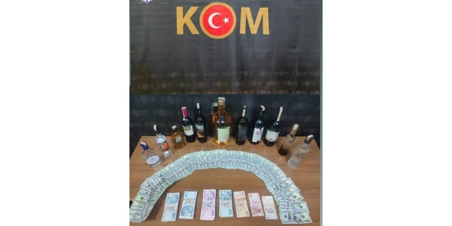 Marmaris'te sahte dolarla alışveriş yapan 3 şüpheliye gözaltı