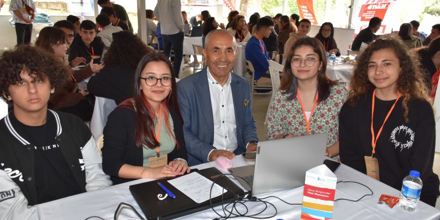 İş insanı Ali Bıdı gençlere mentorluk yaptı