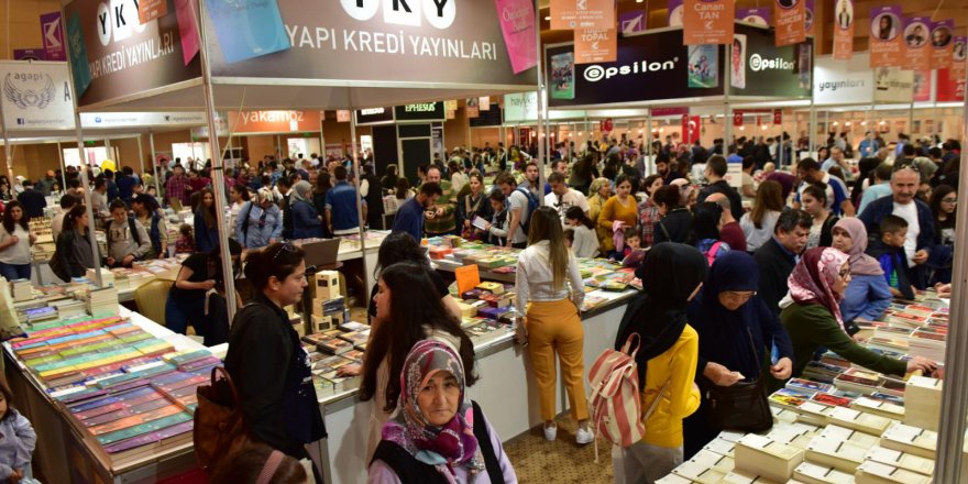 Usta yazarlar 5. Kepez Kitap Fuarı'nda