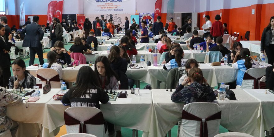 Burdur'da Satranç Grup Turnuvası başladı