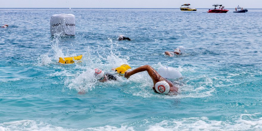 Kemer'de kulaçlar yarışacak