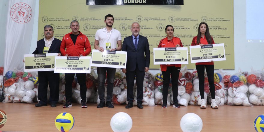 Burdur'da amatör spor kulüplerine destek