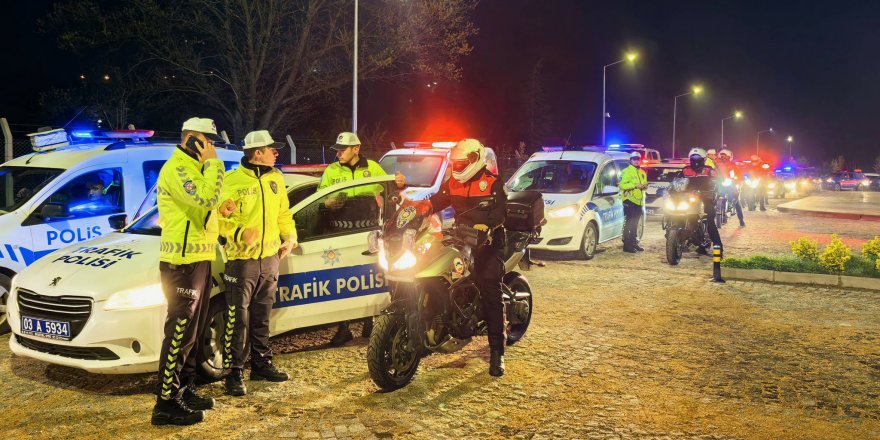 Afyonkarahisar'da 'kökünü kurutma' operasyonu; 112 gözaltı