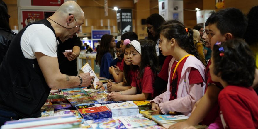 Kepez Kitap Fuarı’na büyük ilgi