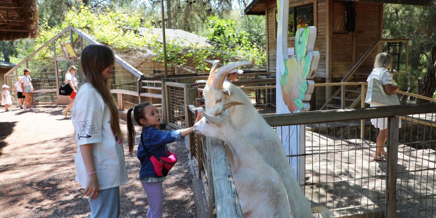 Antalya Doğal Yaşam Parkı yeni yavrularla şenlendi