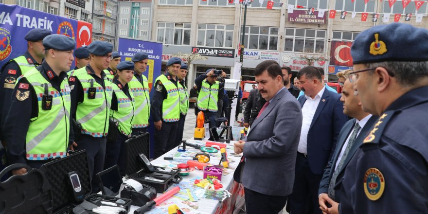 'Burdur'da iki kişiye bir araç düşüyor'