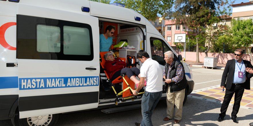 Muratpaşa'dan engelli, yaşlı ve afetzede seçmene ulaşım desteği