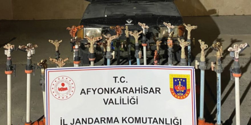 Hırsızlık şüphelisini jandarma yakaladı