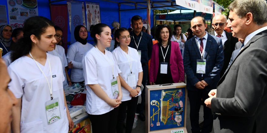 Isparta'da Mesleki Eğitim Şenliği düzenlendi