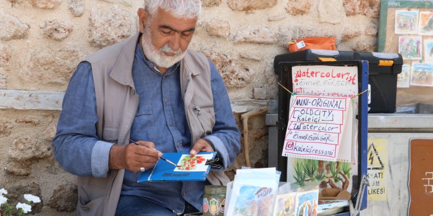 Atölyesinin kirası artınca, sokak ressamı oldu