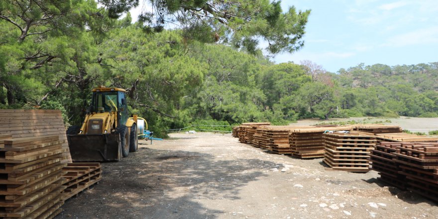 Koylardaki halk plajı çalışması, 'yürütmeyi durdurma' kararı ile son buldu