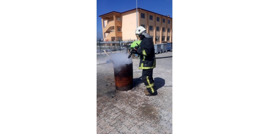 Cezaevindeki tatbikat ekipleri alarma geçirdi