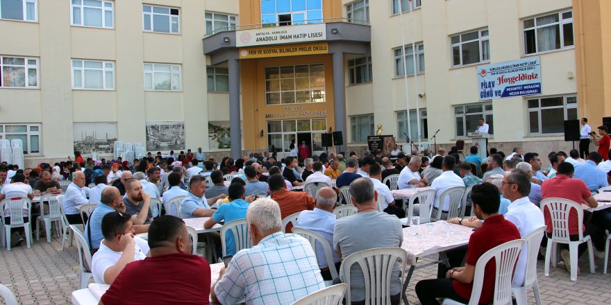 Kumluca İmam Hatip Lisesi'nde Pilav Günü