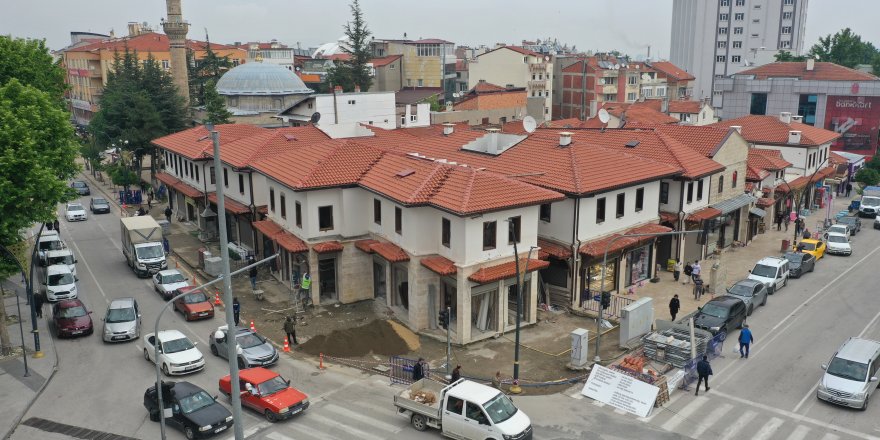 Tarihi Üzüm Pazarı'nda restorasyon sürüyor