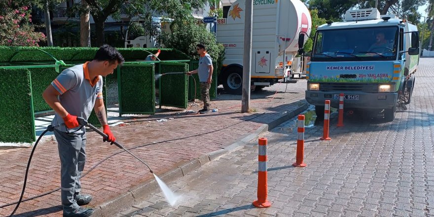 Kemer'de bayram temizliği