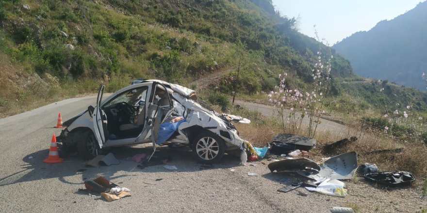 30 metreden yuvarlanan otomobildeki karı-kocadan sonra kızları da öldü