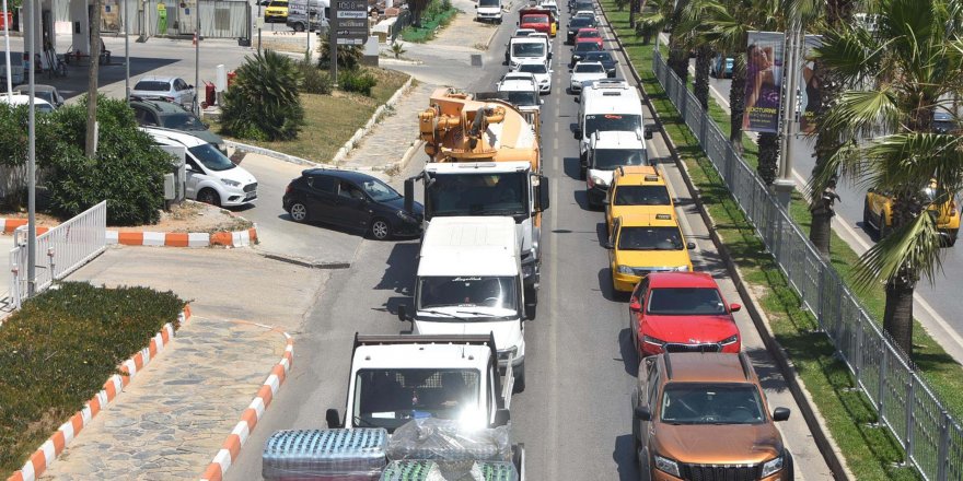 Bodrum'a 3,5 günde 50 binden fazla araç geldi