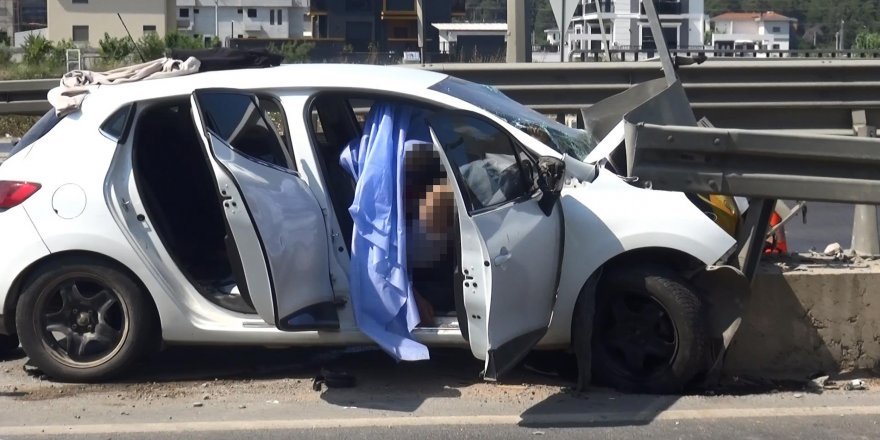 Manavgat'ta trafik kazası: 1 ölü, 2 yaralı