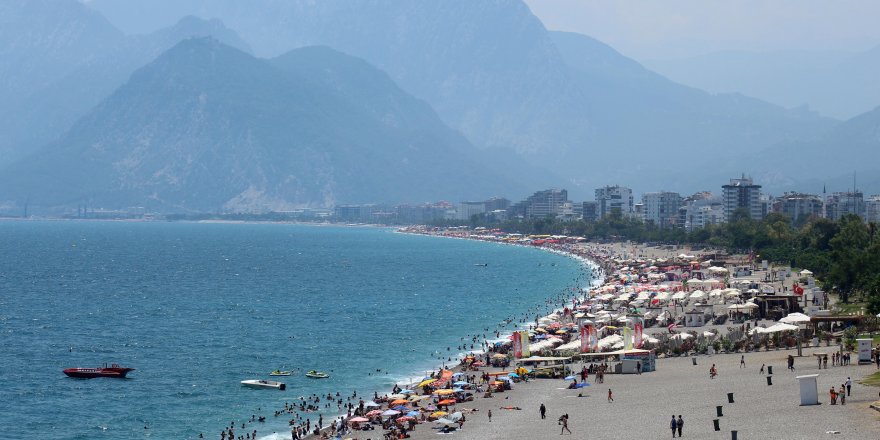 Konyaaltı Sahili, Antalyalılara ve turistlere kaldı