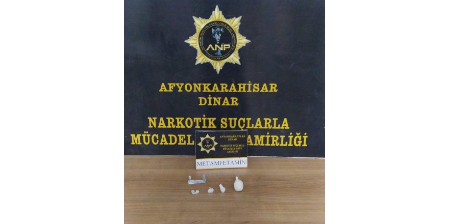 Polis 4 şüpheliyi uyuşturucuyla yakaladı