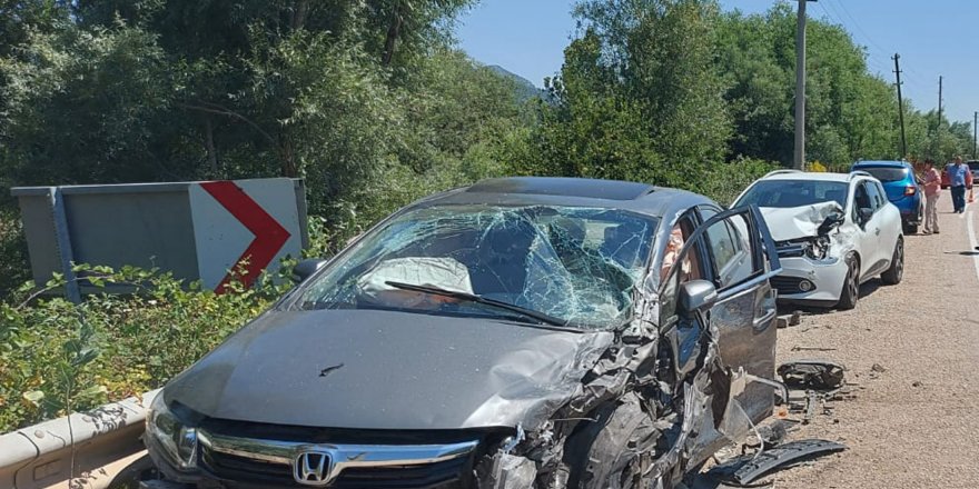 Eğirdir'de zincirleme kaza