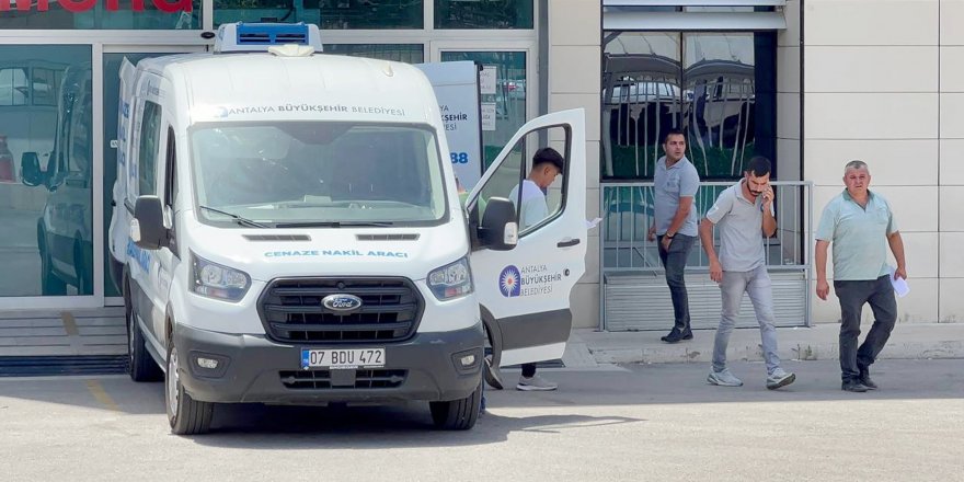 ASAT terfi istasyonunda elektrik akımında hayatını kaybeden 3 kişinin cenazelerini aileleri aldı