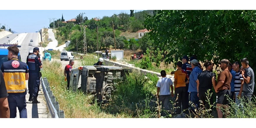 Otomobil takla attı: 4 yaralı