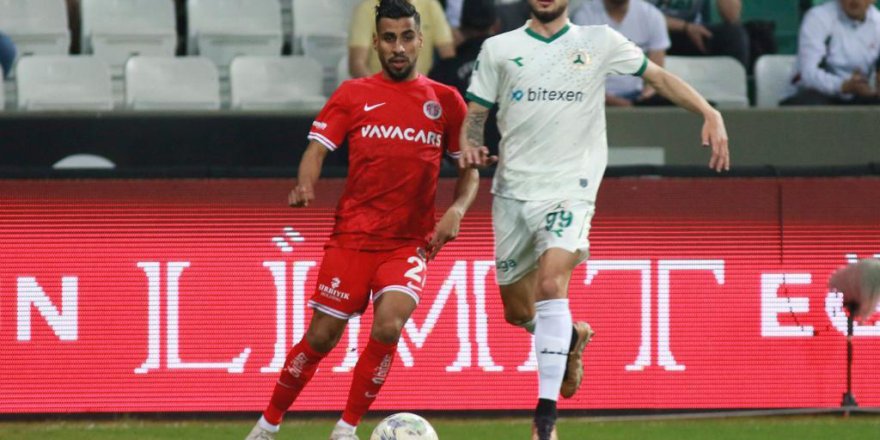 Antalyaspor'da Ghacha, Tunus'un Esperance takımına transfer oldu