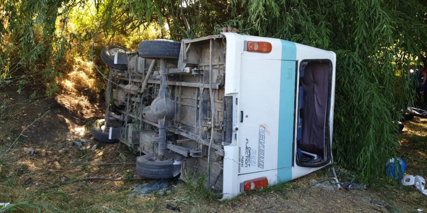 Kazada 2 oğlunu kaybeden baba: Yaralı eşimi de kaybedersem ne yaparım bilemiyorum