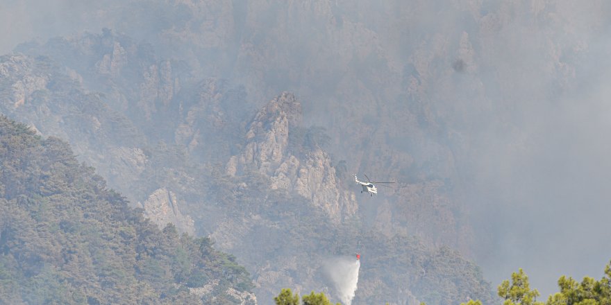 Kemer'deki orman yangını 3'üncü gününde