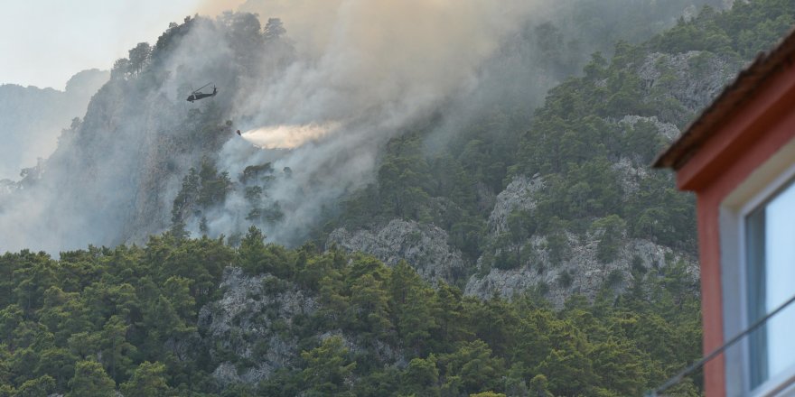 Kemer'deki orman yangını 3'üncü gününde (5)