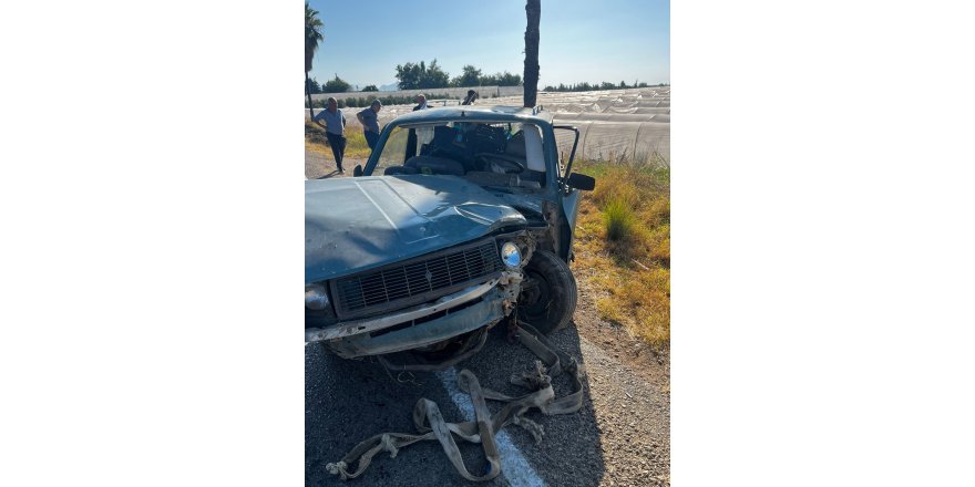 Şarampole devrilen otomobilin sürücüsü yaralandı