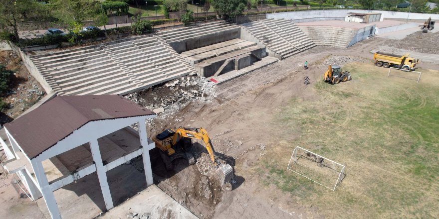 Kumluca Stadyum projesi için ilk kazma vuruldu