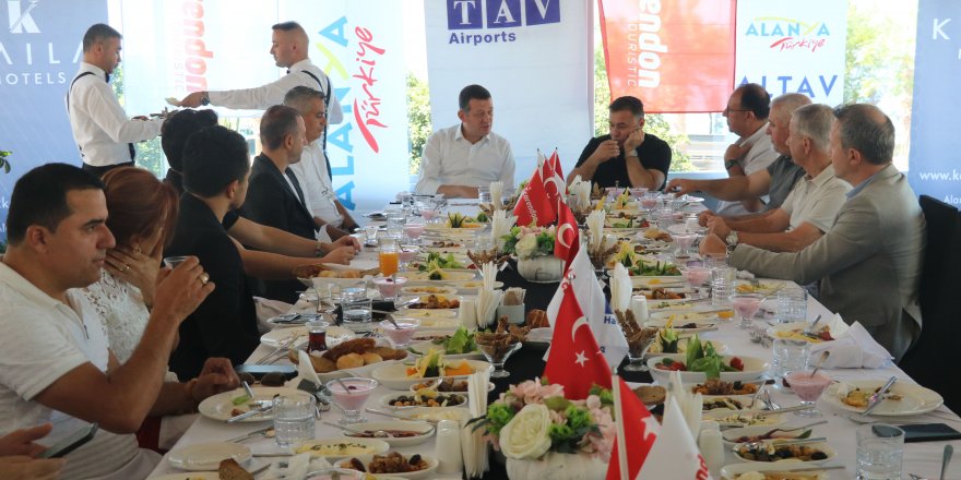 Corendon'dan Alanya'ya 12 ay uçak