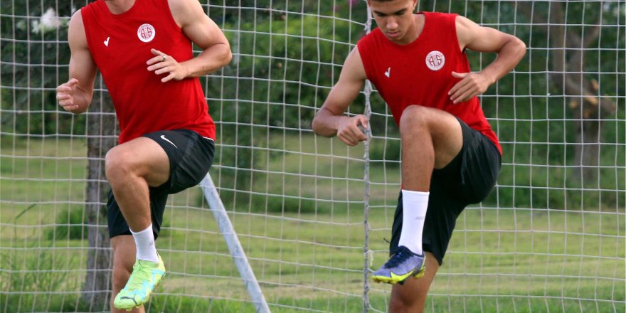 Antalyaspor, sezonu Trabzonspor deplasmanında açıyor