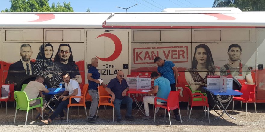 Kızılay'a Manavgat'tan kan bağışı