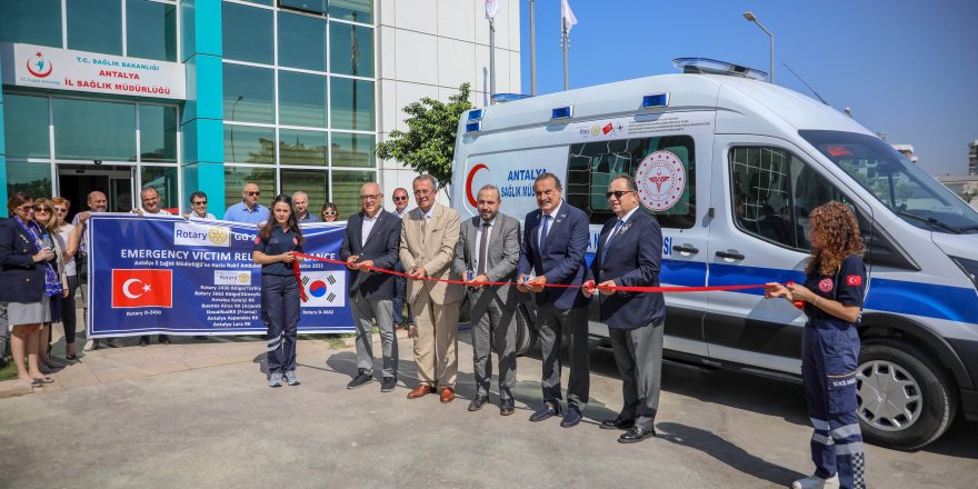 Rotary kulübünden ambulans bağışı