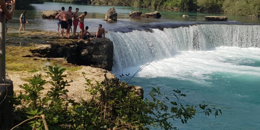 Manavgat Şelalesi'nde tehlikeli serinlik