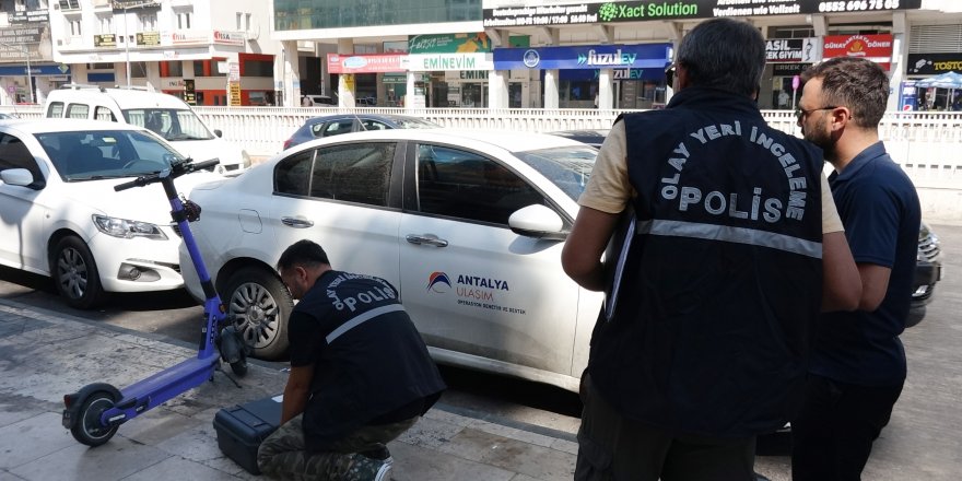 Kapısı açık unutulan otomobildeki para dolu torba çalındı