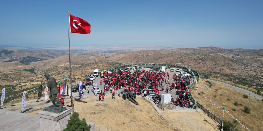 Zafer Bayramı'nda Kocatepe'ye '100. Yıl Motosiklet Sürüşü' 