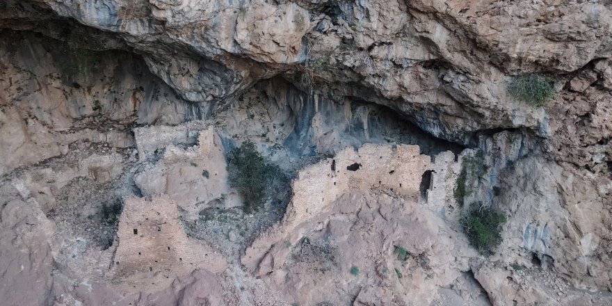 Karanlıkdere'deki gizemli manastır kurtarılmayı bekliyor