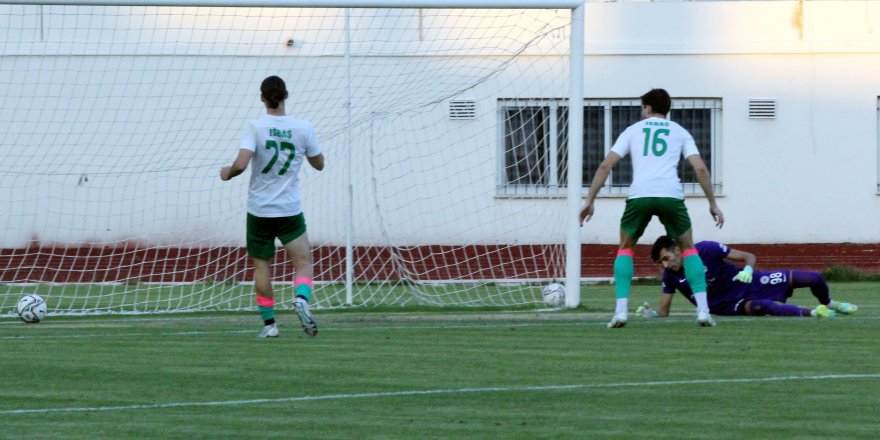 Isparta 32 Spor, hazırlık maçında Pyramids FC'ye 3-0 kaybetti