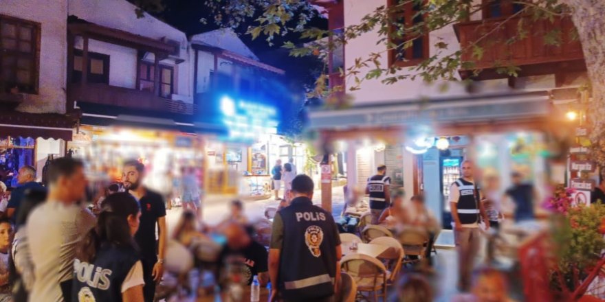 Antalya'da polisten 'huzur' uygulaması