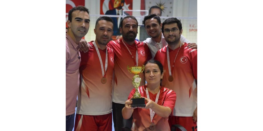 Çeltikçi'de Voleybol Halk Turnuvası düzenlendi