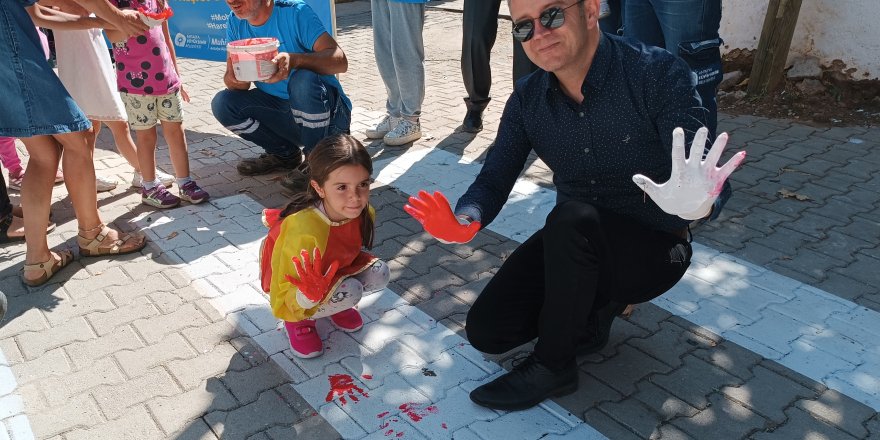 Öğrencilerden 'Trafikte ben de varım' etkinliği 